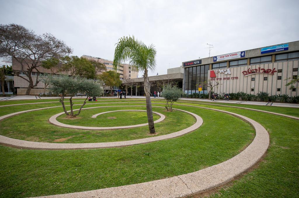 Apropo Hotel Ramat Gan Exterior photo
